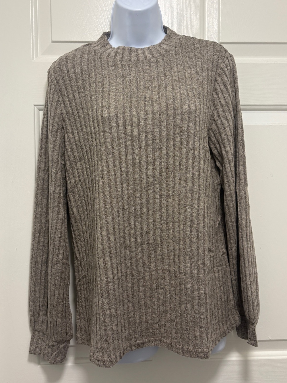 Ribbed Long Sleeve Crewneck Top - Taupe